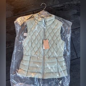 SOIA & KYO NEW SAGE DOWN VEST SIZE SMALL PETITE
